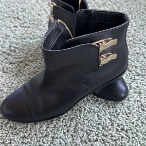 Sam Edelman boot size 7.5